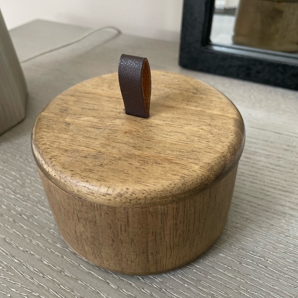 Wooden Storage Box with Leather Handle - Picture 1 of 6